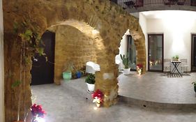 Cortile Baronello