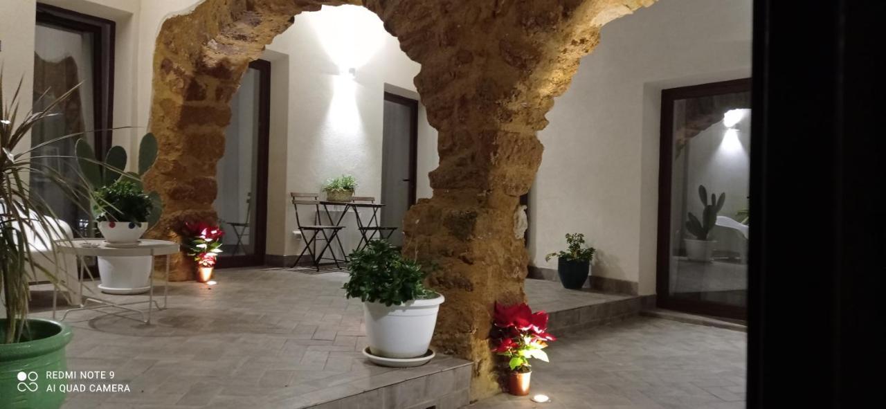 Hotel Cortile Baronello Agrigento Esterno foto